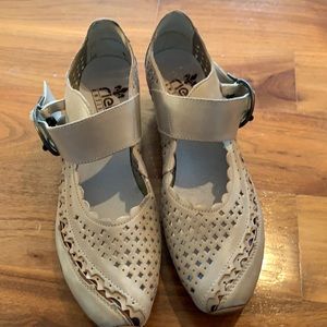 REIKER LASER CUT BUCKLE SHOES